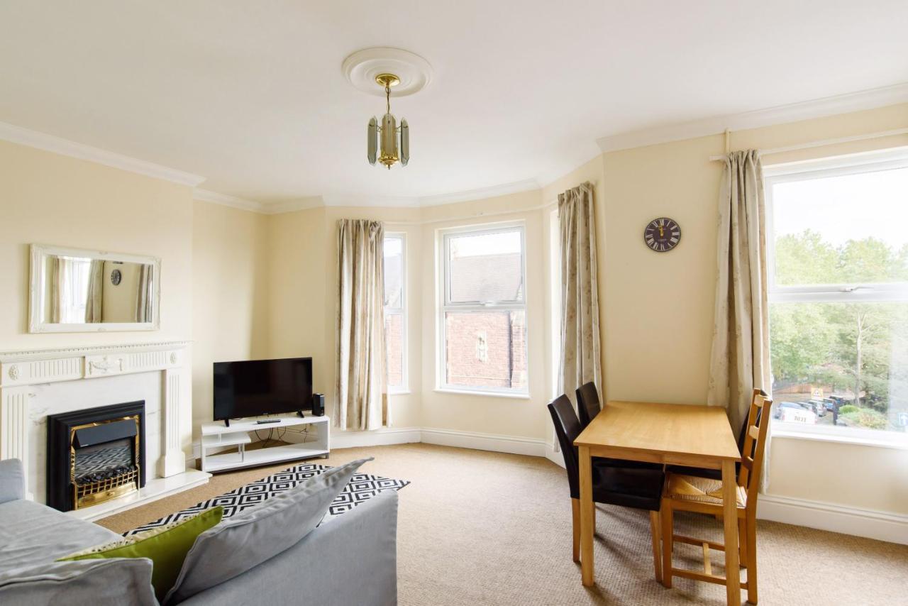 Handpost View Apartment Newport  Luaran gambar