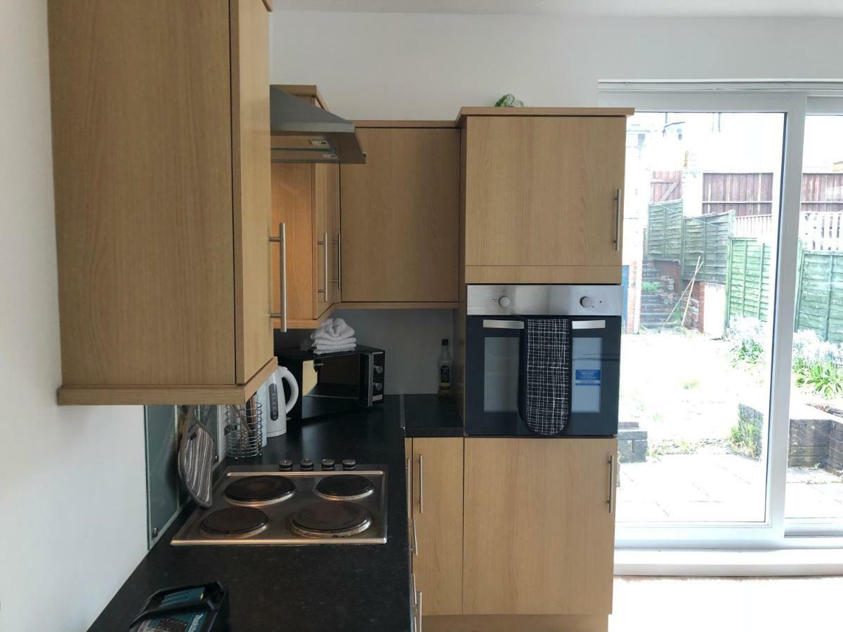 Handpost View Apartment Newport  Luaran gambar