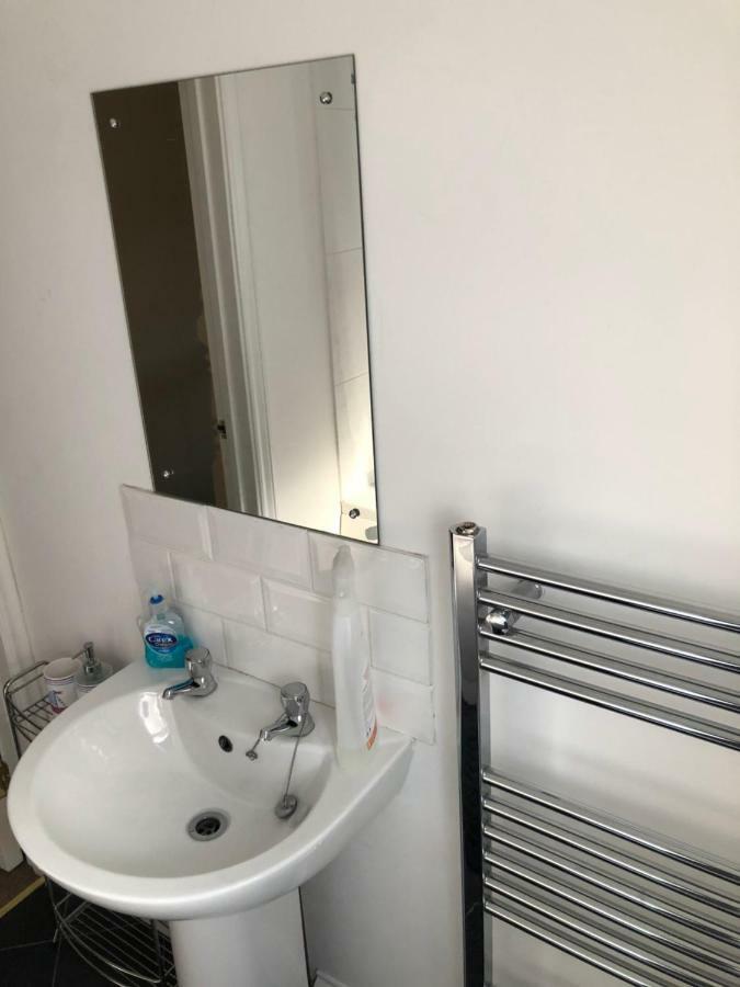 Handpost View Apartment Newport  Luaran gambar